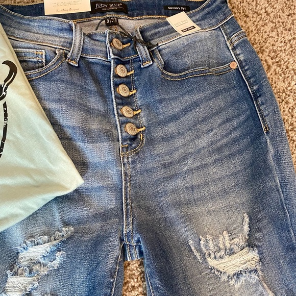 Destroyed buttonfly Judy Blues - Picture 2 of 3